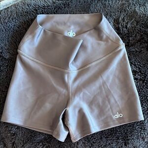 ALO Women's Airlift Light Brown Shorts XS